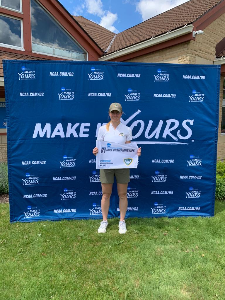 alice_putoud's tweet photo. That's a wrap. It was amazing to compete for 5 years. My experience was amazing ! I had amazing teammates and coaches. Thank you Tiffin !
Go Dragons ! https://t.co/bj9llWkSuI