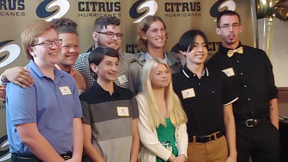 LauraGMason's tweet photo. CHS blazing the trail with our Nature Coast Investment Practicum Program!  $28,811 starting balance in 2019,  2021 ending balance of $101,492.  What better way to learn financial literacy than to do the work! @TCooke82 @MissShaunda @CHSCanes #onehurricane #proudprincipal https://t.co/igi0RevWyT