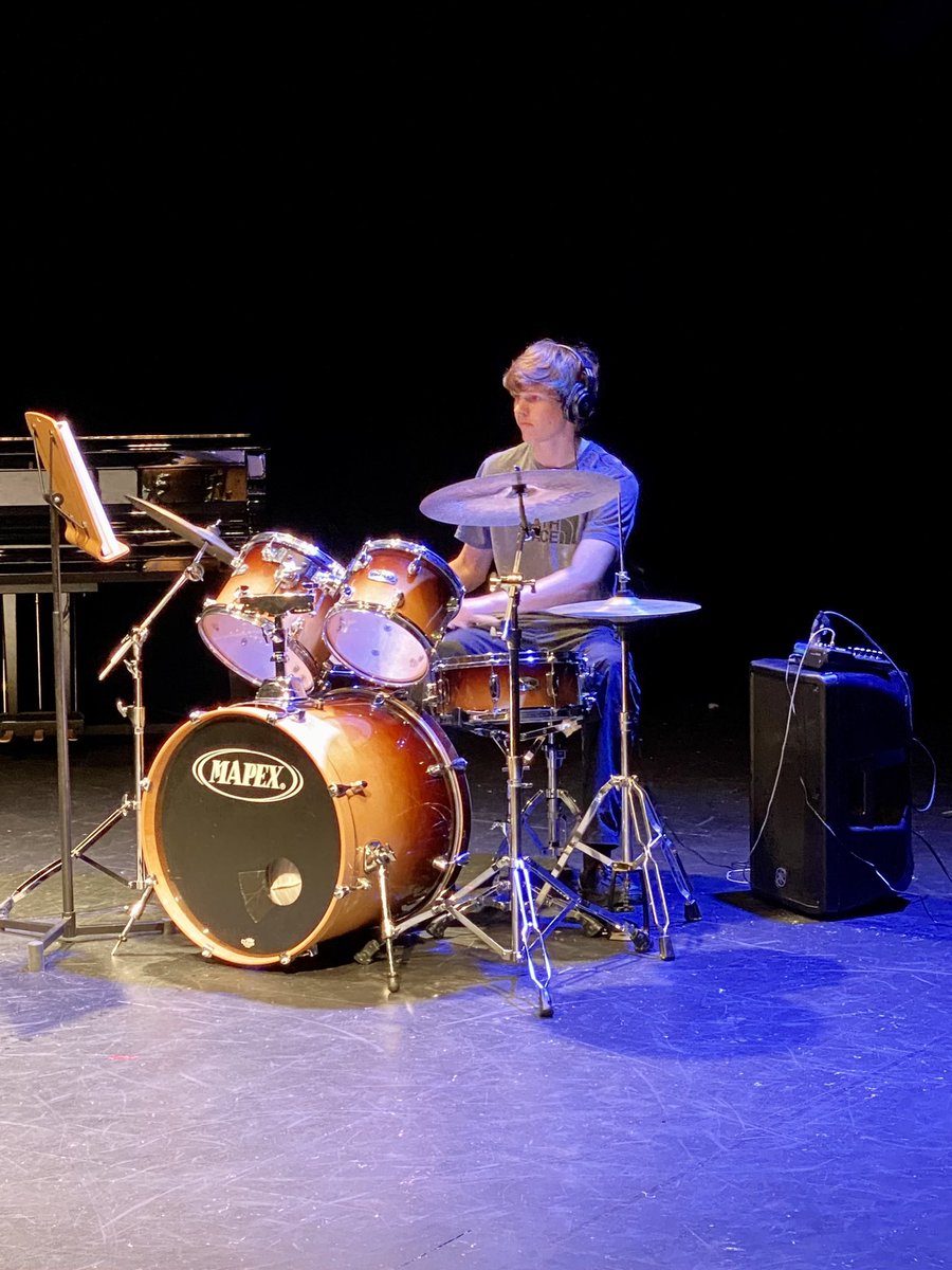 Outstanding @QEHBristol1590 Young Musician of the Year this evening. A shame restrictions meant that the audience was very limited but film to follow! Huge congratulations to all participants and well done to the winners! <a href="/QEHMusic/">QEH Music</a> 🎼🎸🎹🎺🥁🏆