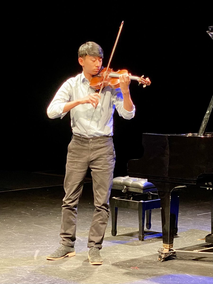 QEHSchoolHead's tweet photo. Outstanding @QEHBristol1590 Young Musician of the Year this evening. A shame restrictions meant that the audience was very limited but film to follow! Huge congratulations to all participants and well done to the winners! @QEHMusic 🎼🎸🎹🎺🥁🏆 https://t.co/HUPjq5rfKn