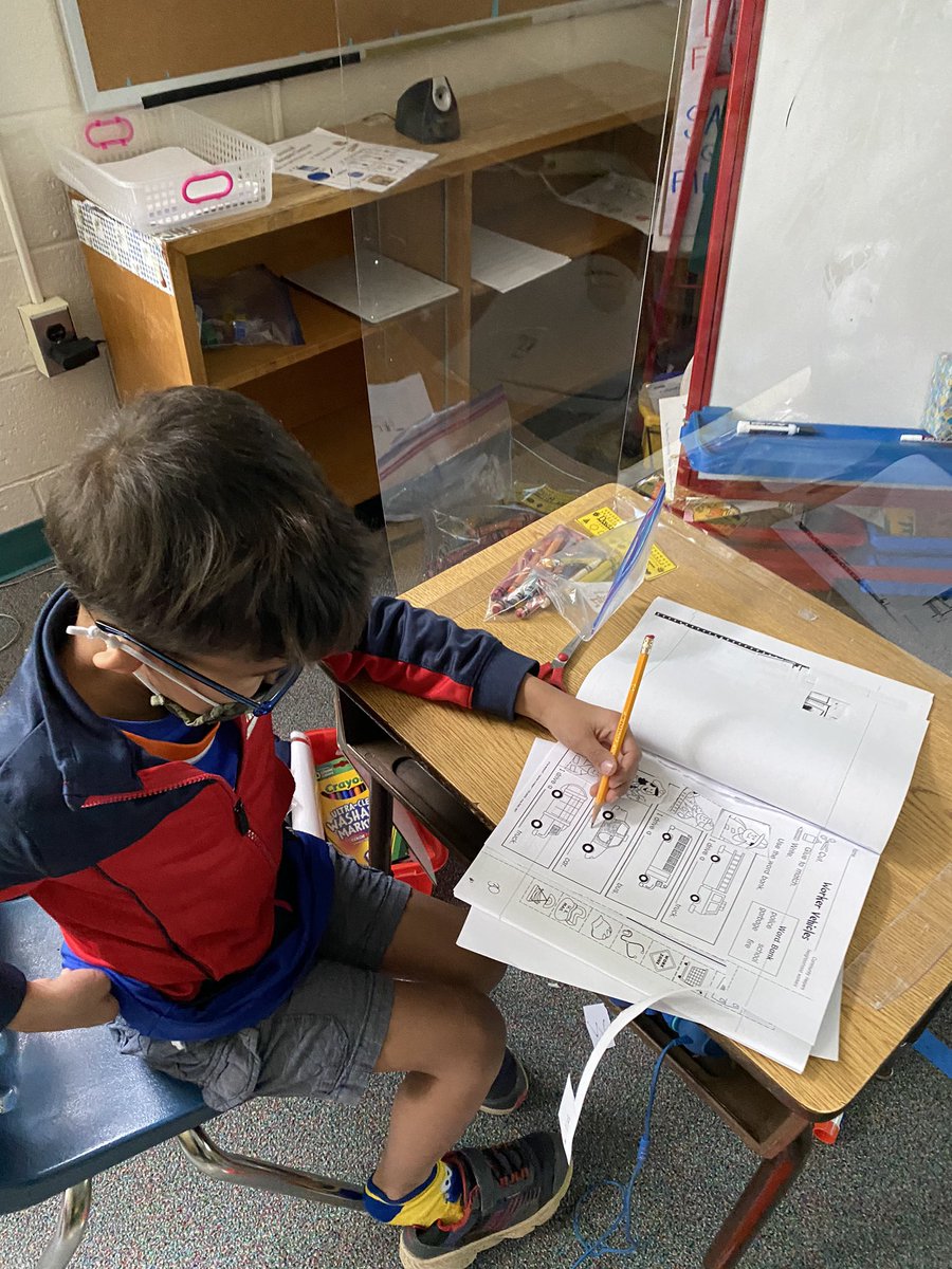 EverettKTeach's tweet photo. These kindergarteners are learning about community helpers! #TuckahoeRocks @TuckPrinc https://t.co/68GSA24g2U