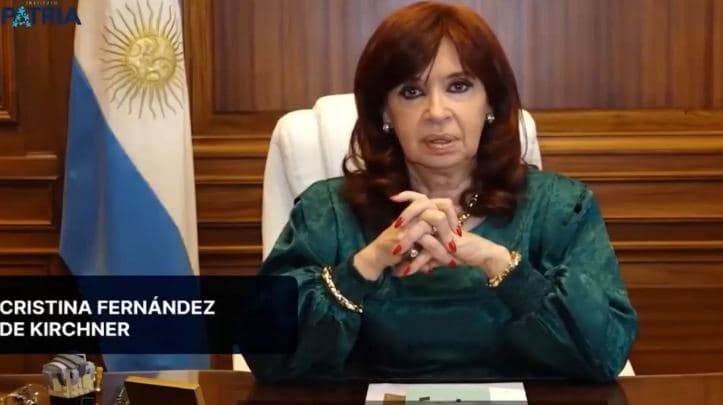 Cristina Fernández de Kirchner  (<a href="/CFKArgentina/">Cristina Kirchner</a>) dijo que en el marco de la pandemia "las diferencias" entre Norte y Sur se reflejan en el desigual "acceso a las vacunas", al participar de un acto del Instituto Patria y el Instituto Lula para rubricar un Convenio de Cooperación