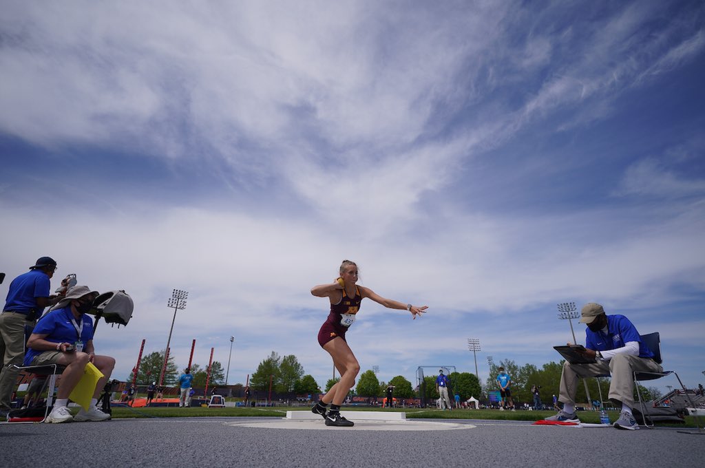 Day one of the #B1GTF heptathlon has <a href="/hannah_arason/">han ☀︎︎</a> in 10th place with 3,124 points. She’s less than 100 points out of 5th place with 3 events to go.

100m Hurdles ➡️ 14.87

High Jump ➡️ 1.71m (5-07.25), tied outdoor PR

Shot Put ➡️ 11.27m (36-11.75), PR

200m ➡️ 26.14