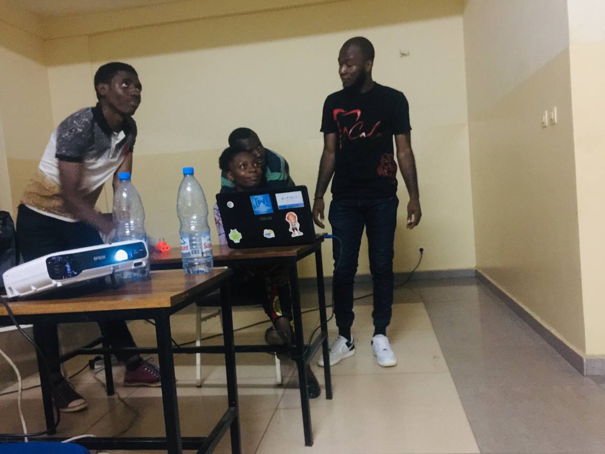 leandramakamte's tweet image. #Xcodepath semaine 6 :
-modules #python
-manipulation des fichiers
-gestion des exceptions 
🥵🥵 Ça n&apos;a pas été facile 
Mais module 1 terminé 🥰💪💪
#seedcommunity #PathPython