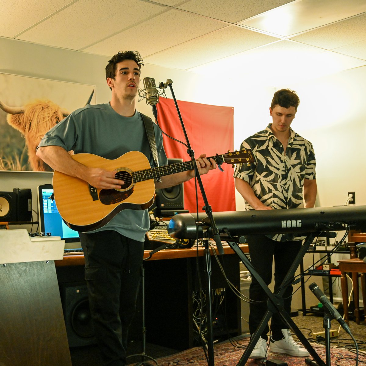 HarlorOfficial's tweet photo. Ready for our performance this weekend?
See you all at Still Isolated π€π€π€
Tickets available here β¬οΈ
https://t.co/ZjA359mvoj
#Harlor #HeartGames #discovernewmusic #newartist #newmusicalert #NYC #nycartists #newrelease #fridayvibes #tgif #MusicFestival #Freshfinds #livemusic https://t.co/0Fqr6rGXnQ
