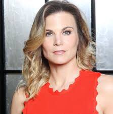 RT for Michelle Stafford’s Phyllis             Like for Gina Tognoni’s Phyllis                   #YR