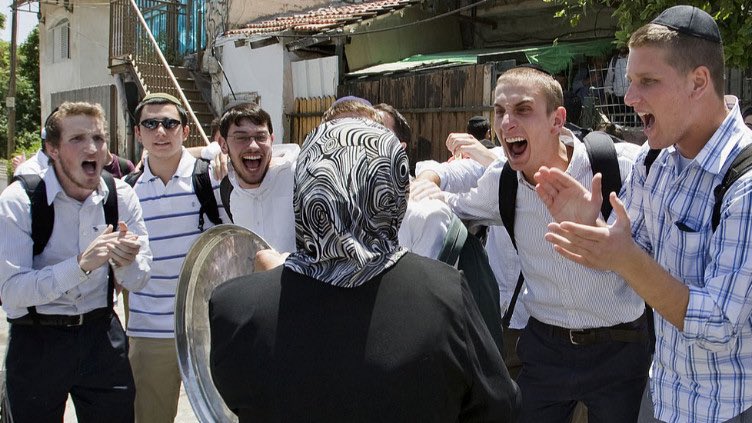 Bu fotoğrafı unutursam, yediklerim haram, aldığım nefesim zehir olsun. Unutursam toprağım olmasın. Unutursam kurda kuşa yem olayım. Unutursam kanım kurusun. Unutursam unutulayım. Allah’ım sen şahit ol!
