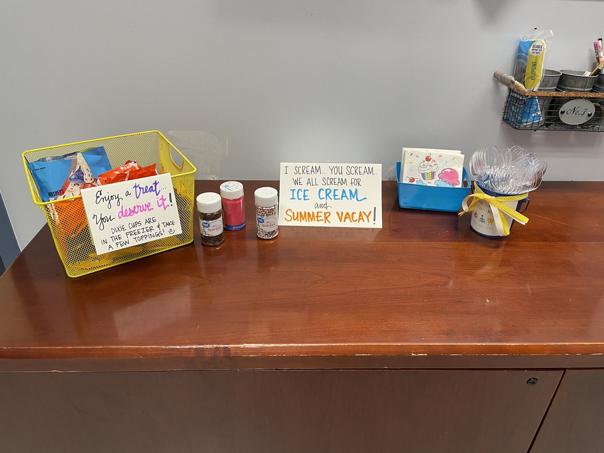 #FeelGoodFriday this week was filled with 🍨 and sprinkles <a href="/colls_tatem/">Tatem Elementary</a> #collsedu #tatemtweets #BeKind