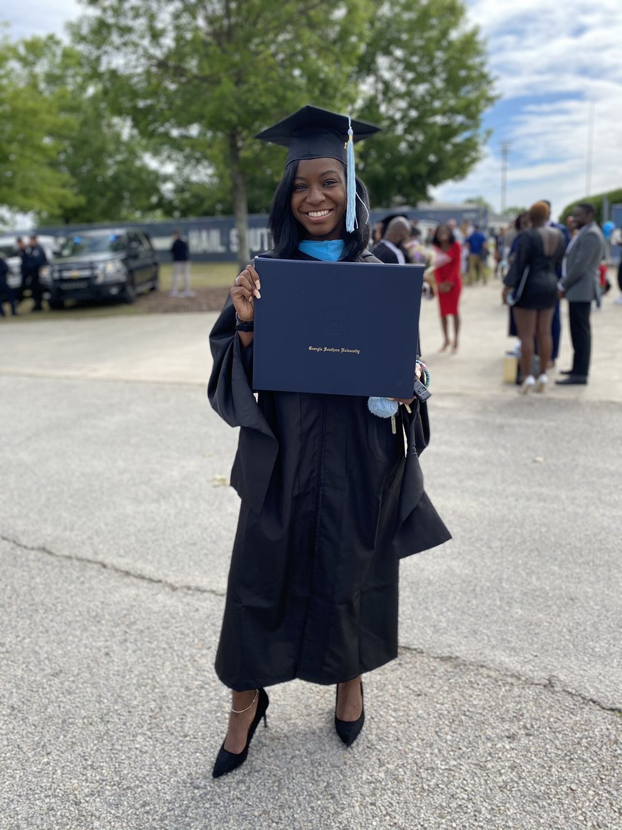 AisforAndrews's tweet photo. I graduated from Georgia Southern with my Master’s degree yesterday! 🦅💙 https://t.co/A0JOZPlzgR