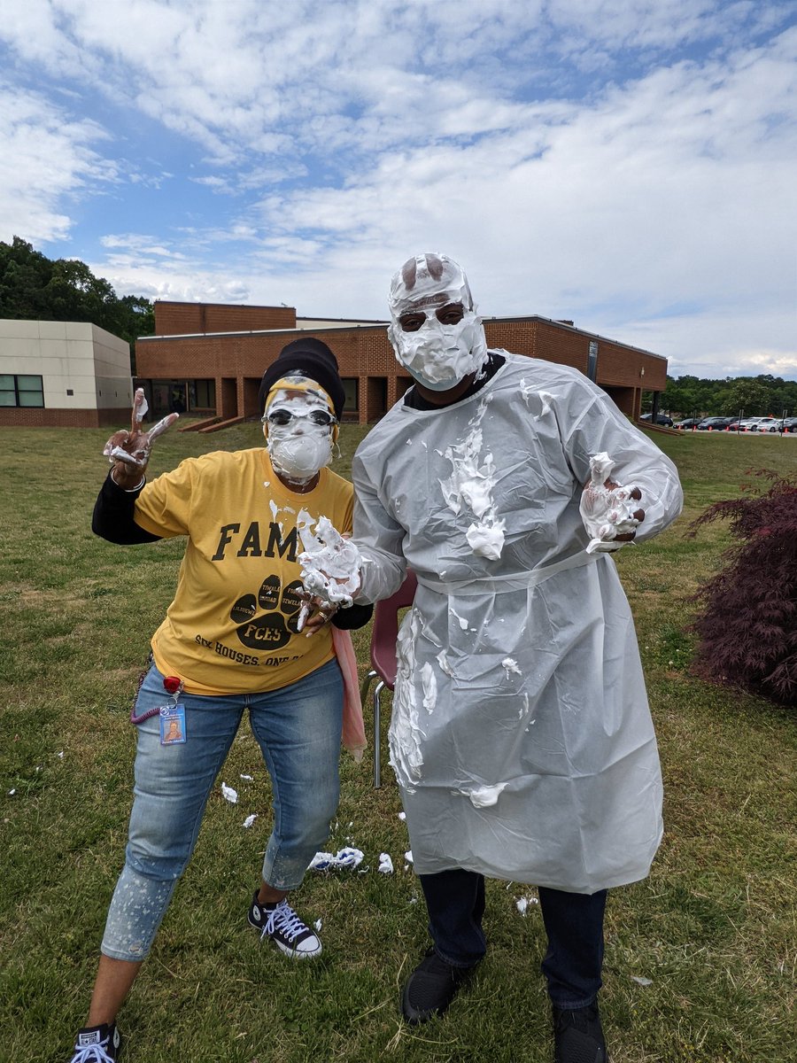 Pies were flying after the @Falling_CreekES 🆚 @BensleyElem Lexia competition!!! 👏💯🥧@PJohnsonElemEd @Mr_Johnson1906 @CcpWilson @LyndseyNoel5