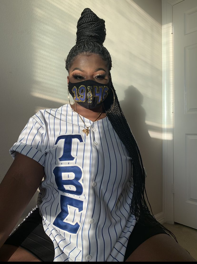 Natalie Sims is the first female HBCU grad in her family. Graduating with her Bachelors in Communications with a minor in Art. She plans on pursuing her own entrepreneurship in film production. While continuing in new found love for art.