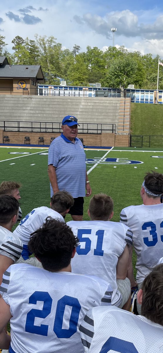 Coach Brad Waggoner tweet media