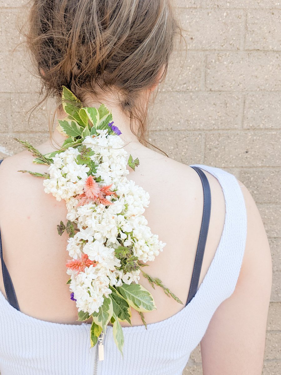 GenoaPentaFFA's tweet photo. Floral tattoos made for a fun class project 🌸😍❇️ https://t.co/xGjRhzS7kQ