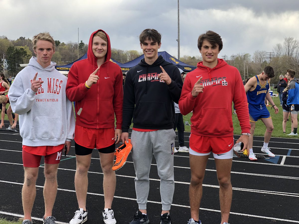 New school record in the 4x100 today with 44.73 seconds!🥇🥇