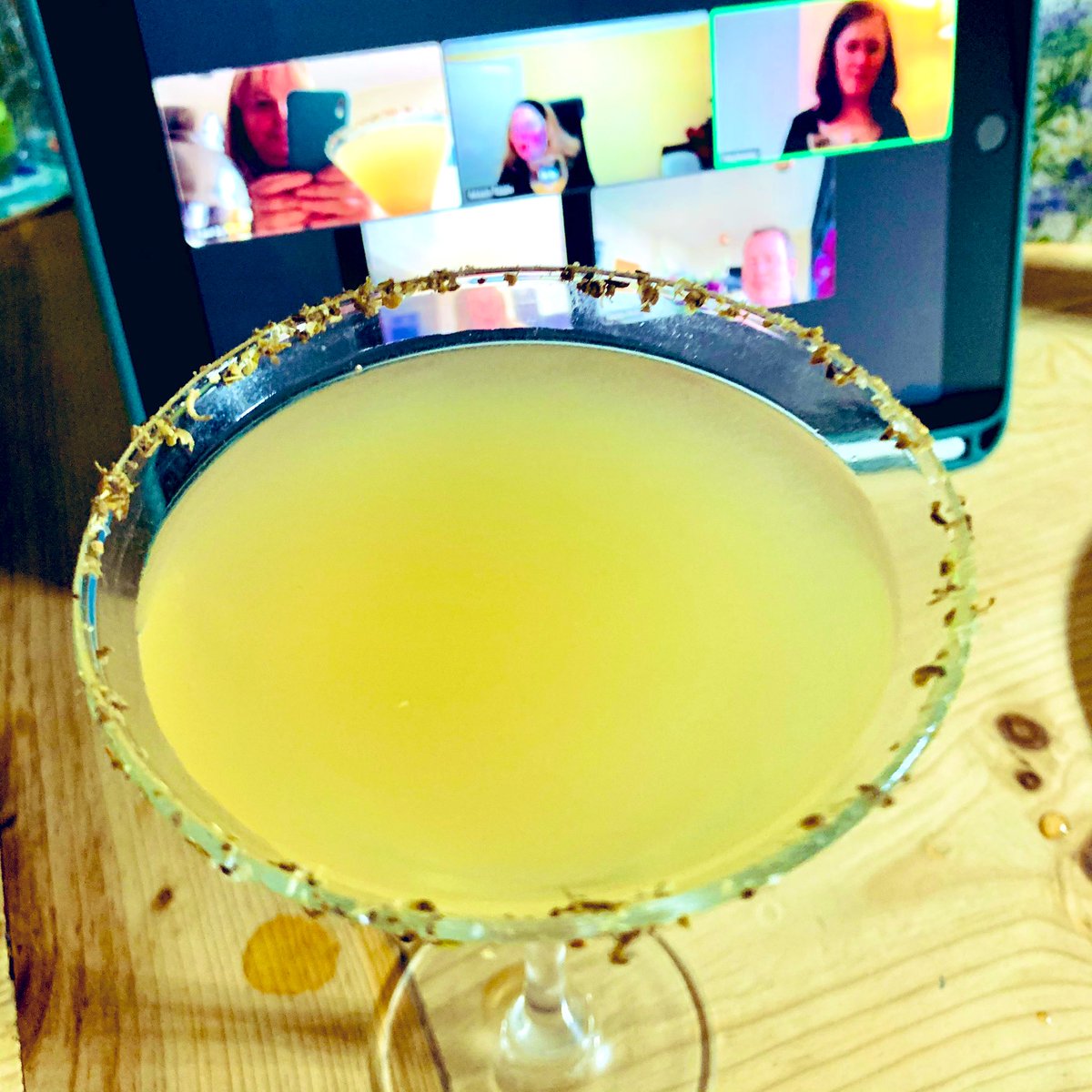 The_PR_Inn's tweet photo. Amazing cocktails at #ThePRInn tonight - thank you @peterholt99 https://t.co/ejQT2brx73