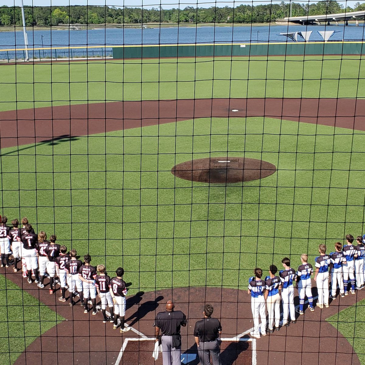 TheShipyardPark's tweet photo. #America
Ready for the weekend!
#ShipyardPark #SwigandSwine #Waterviewcomplex #TopGunSports #Baseball https://t.co/mPFxOMWuvo