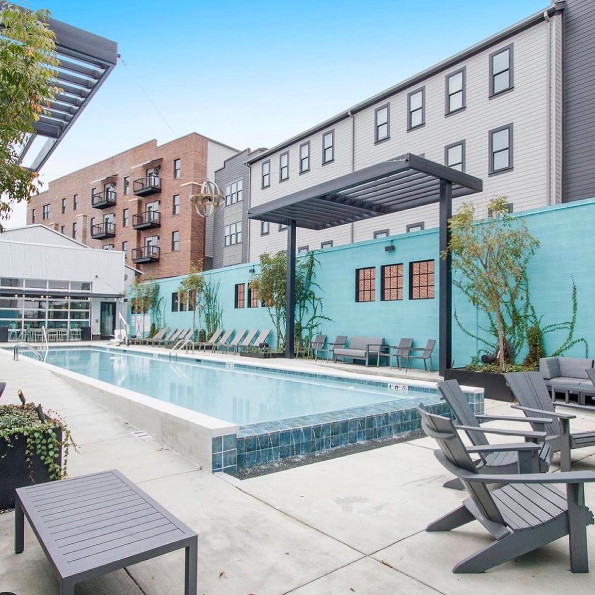CoxPools_Bham's tweet image. The Premiere Lofts are ready to party this summer!!! 

#infinityedge #multifamily #itstimetoloveyourbackyard #letsgoswimming #coxpoolsbirmingham #poolbuildingprocess #trusttheprocess #details #birminghampoolbuilder #birminghamal #alabamapools #poolmarketing