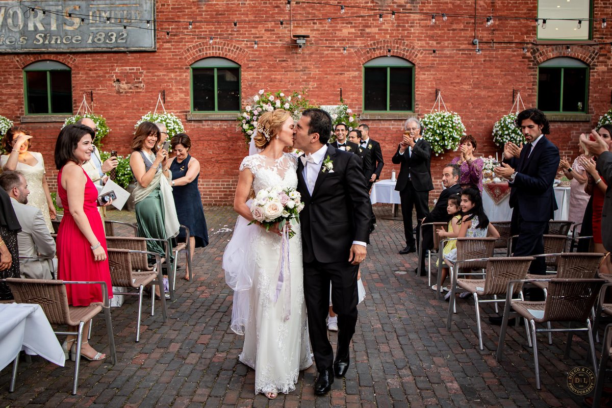 ArcheoToronto's tweet image. Because your kiss is on my list of the best things in life. 🎶
⁣
Together with @EventDistillery, we&apos;re working on brand new options for when we can all get a little closer again — like turn-key weddings on the patio!

Stay safe, stay strong, and stay tuned. 💞

📸: Diego &amp;amp; Liza