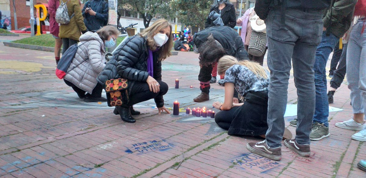 angelamrobledo's tweet image. Velas por la Vida. Basta Ya a la violencia contra las mujeres.Uribe @IvanDuque paren la masacre!