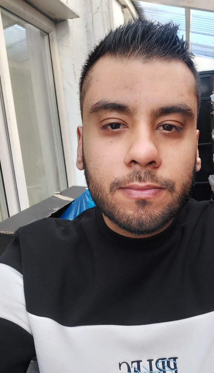 Mog Time tweet media