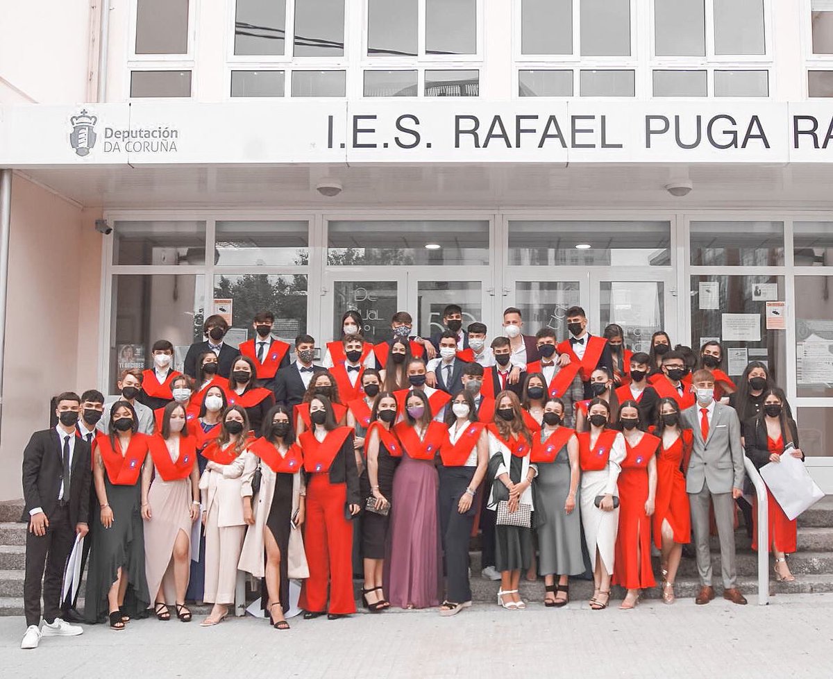 eternamente agradecida; que bonito este camino con vosotros 🎓🤍