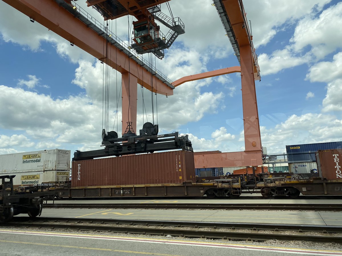 LtGovToland's tweet photo. Visiting Logistics Park Kansas City today, starting with @BNSFRailway. Kansas' railway system is one of our major advantages when it comes to distribution, with sophisticated rail infrastructure bringing Kansas products to every corner of the United States. https://t.co/vdpZuvTl1e
