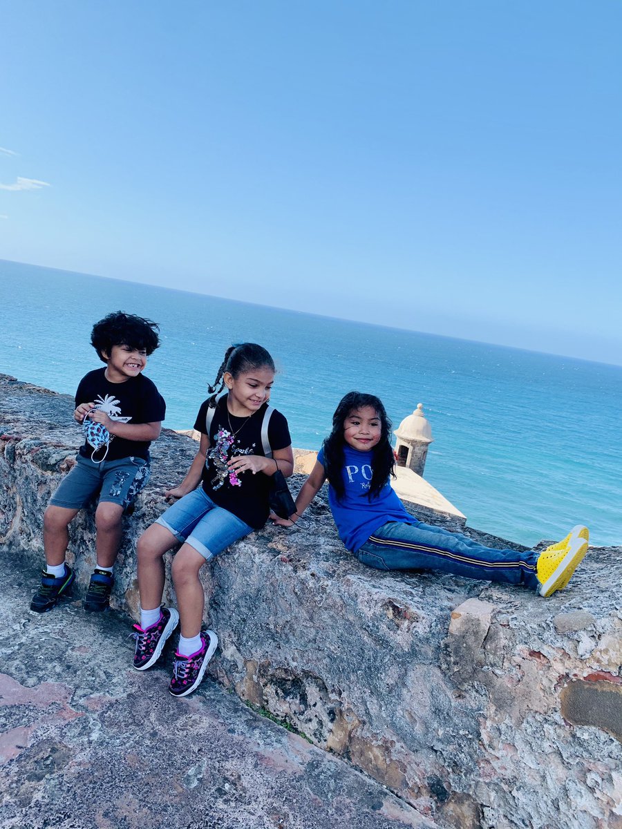 ShielaMae324's tweet photo. Enjoying our time at Castillo San Felipe Del Morro, San Juan, Puerto Rico 🇵🇷 https://t.co/CHxks8GLZX