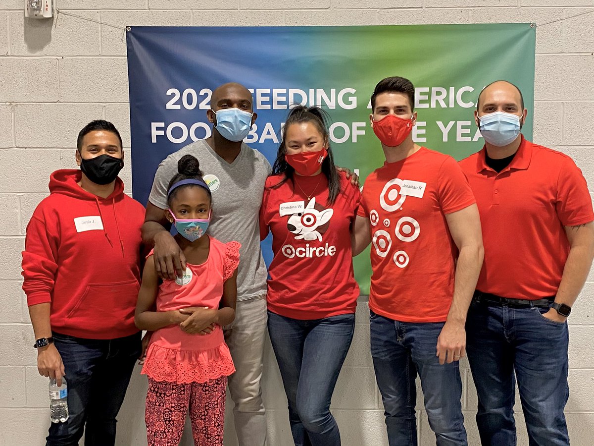 What a great way to end Week 1 of ETLs reporting at T-2873! This team is already starting to give back to our Raleigh community 13 weeks before store opening! 

#sixforkstarget #bestteaminretail #communitymatters #worksomewhereyoulove