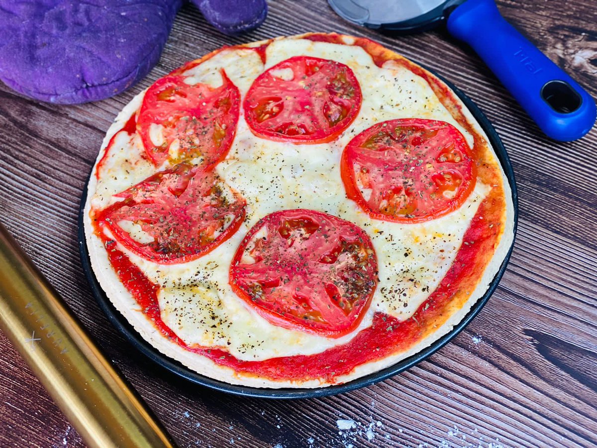 Viernes de Pizza con #QuesoAdobera <a href="/cotija2gonzalez/">Queso Cotija Dos González</a>