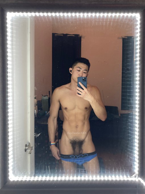 Friday? More like Fri-YAY~! 🥳 https://t.co/VF6v0Ovsra