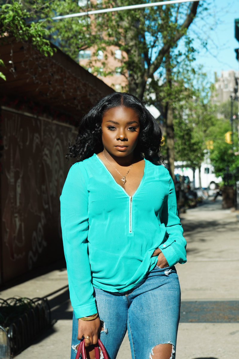 If you took a walk in my shoes you would BOSS up too 🥂

📸: <a href="/hoshijoell/">thy 𝑤𝑎𝑡𝑒𝑟</a>