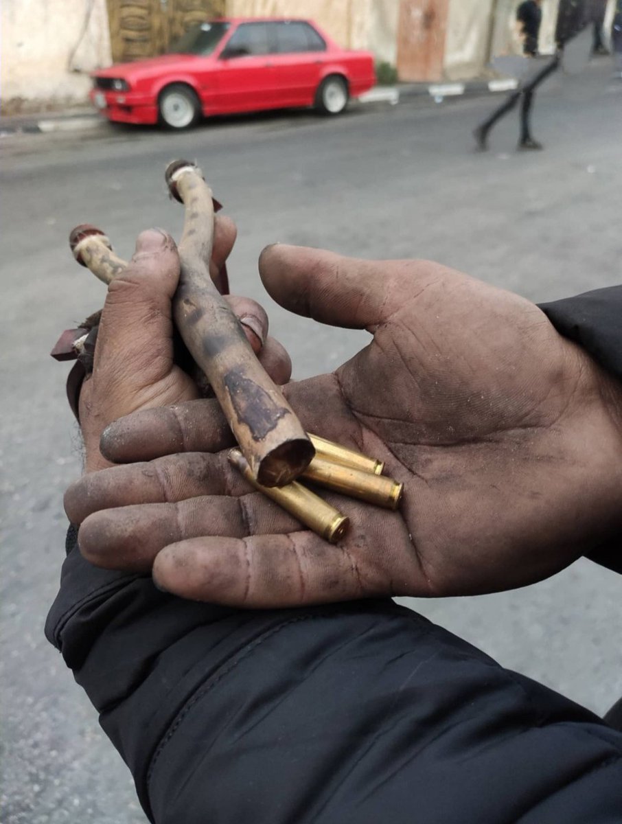 "... Sapan taşlarının yanında füze
Başka alemlerle farkımız bizim..."
🇵🇸 🇵🇸 🇵🇸 
#GazzaUnderAttack
#HearGaza
#GenocideinGaza