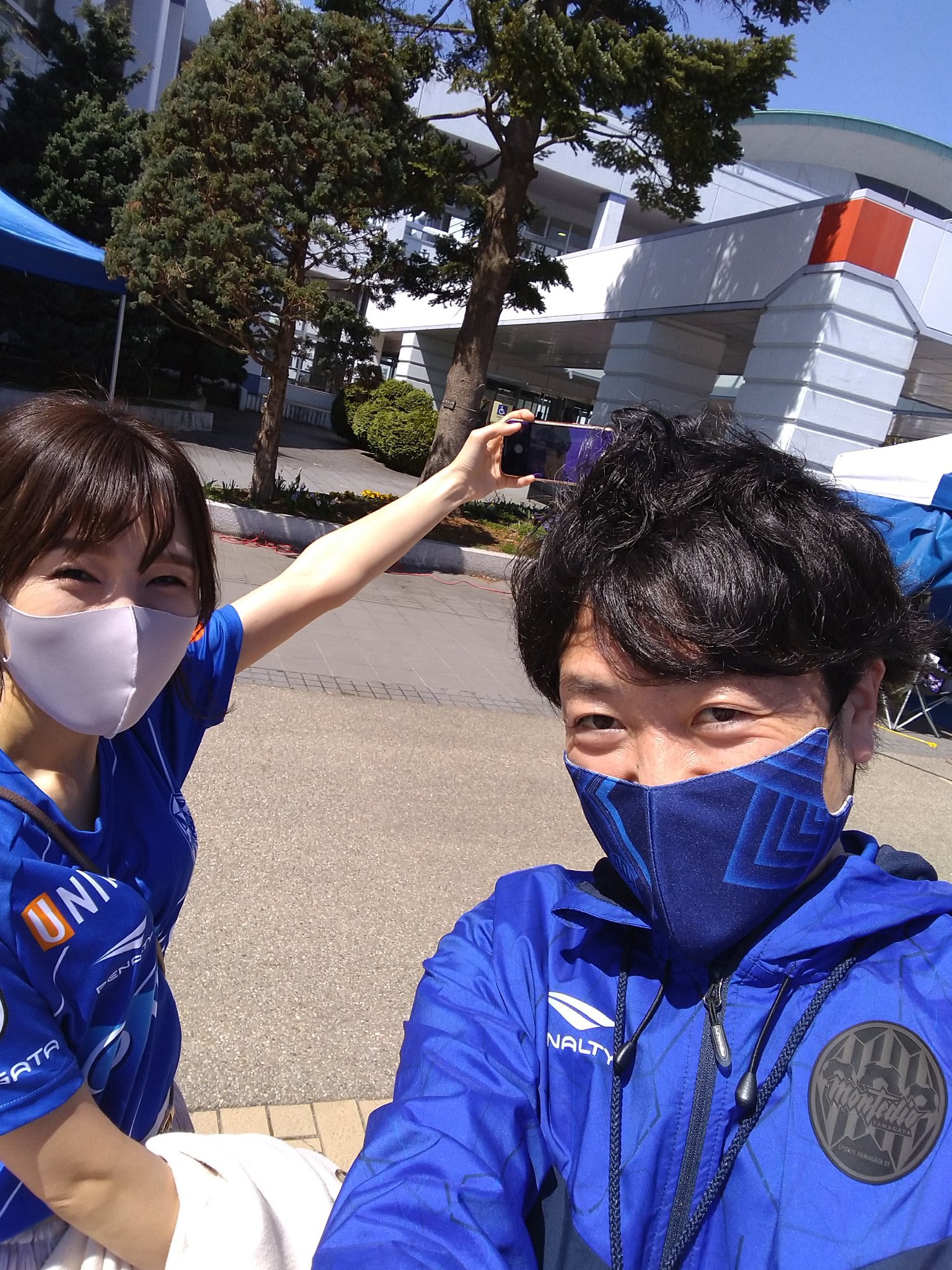 Twitter 上的 松浦彩 10代でモンテに出会って 大学時代はスタジアムでアルバイトをして フリーアナウンサーになってお仕事で関わるようになって スタジアムdjになりました コロナが終息したら満員のスタジアムでみんなでブルイズとスポーツ県民歌を歌いたい J