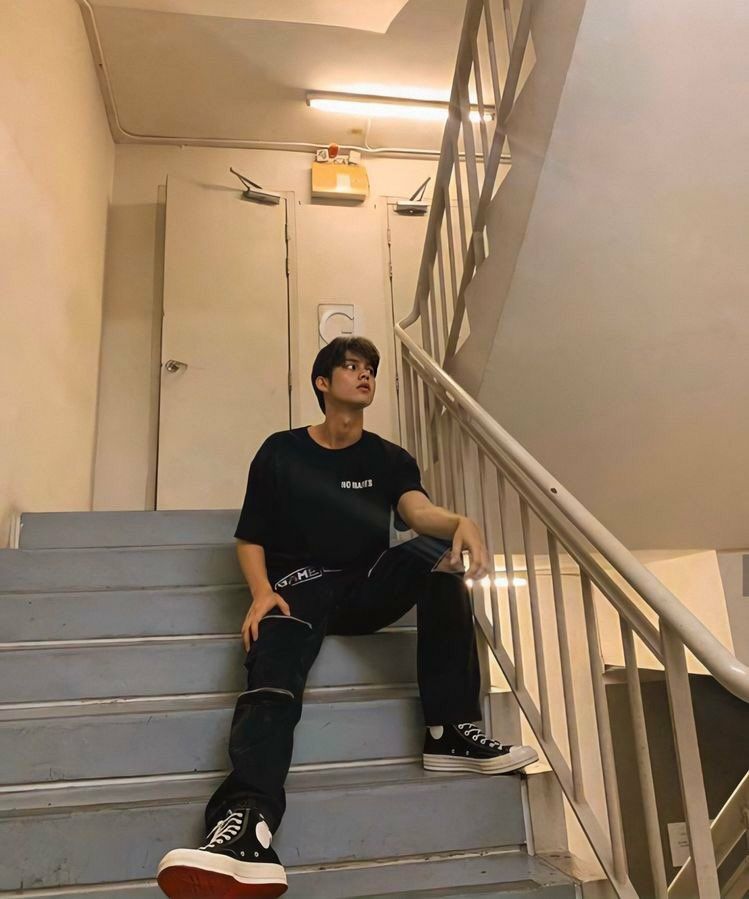 Hloh 
gw gaviz newbie di rp twt
Fambest? dm
Mutual?rt/like
#roleplayer #roleplayerindonesia