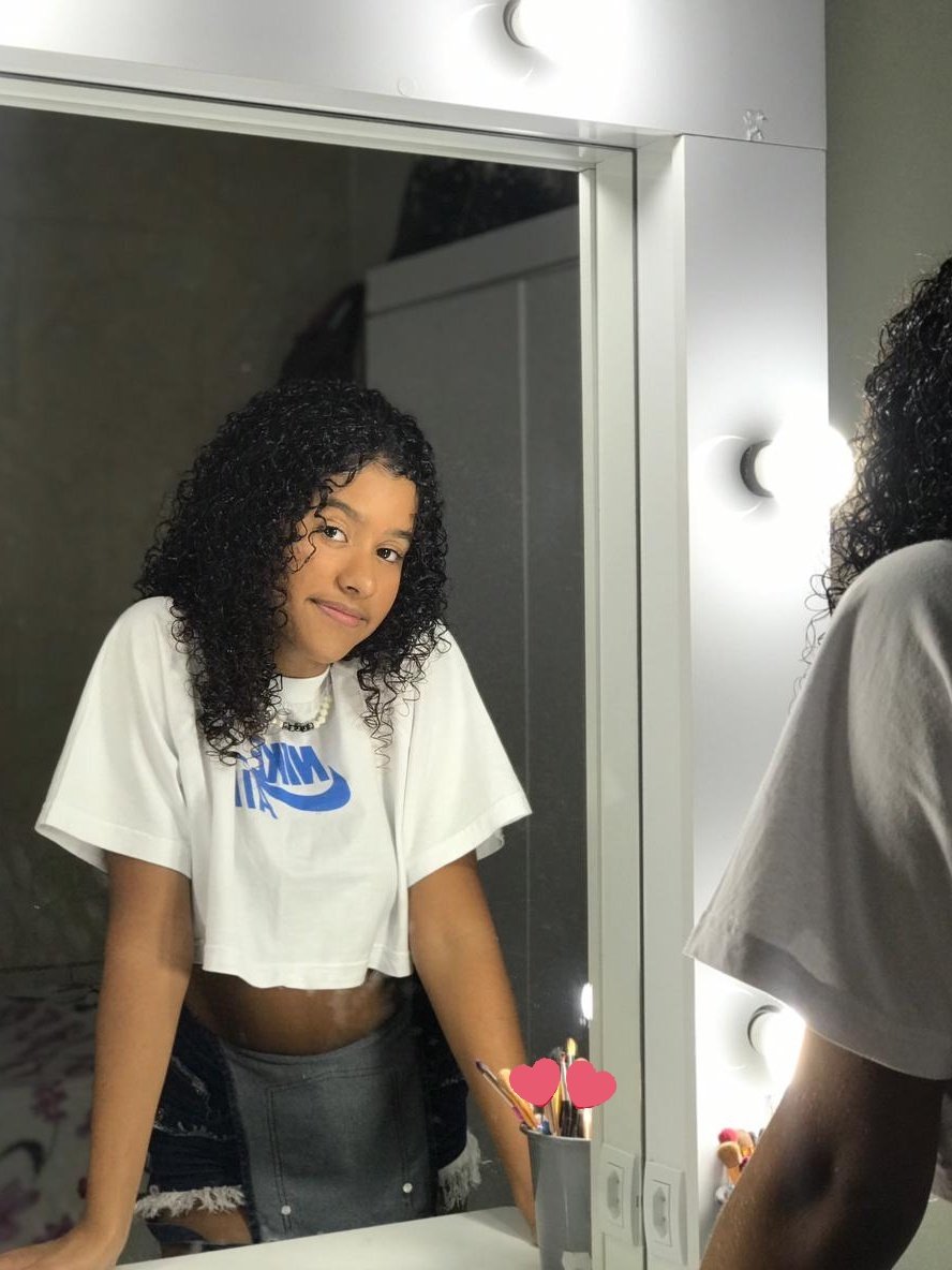 vitoriarss_'s tweet image. fraquíssima na beleza.👸🏽