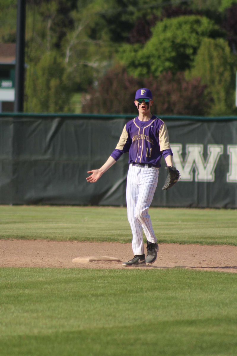 Just another day on the job 🟣🟡