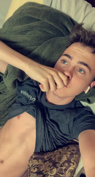 Hopefully me going to the gym everyday now will let me get what i want... https://t.co/4dW3IGYZaP