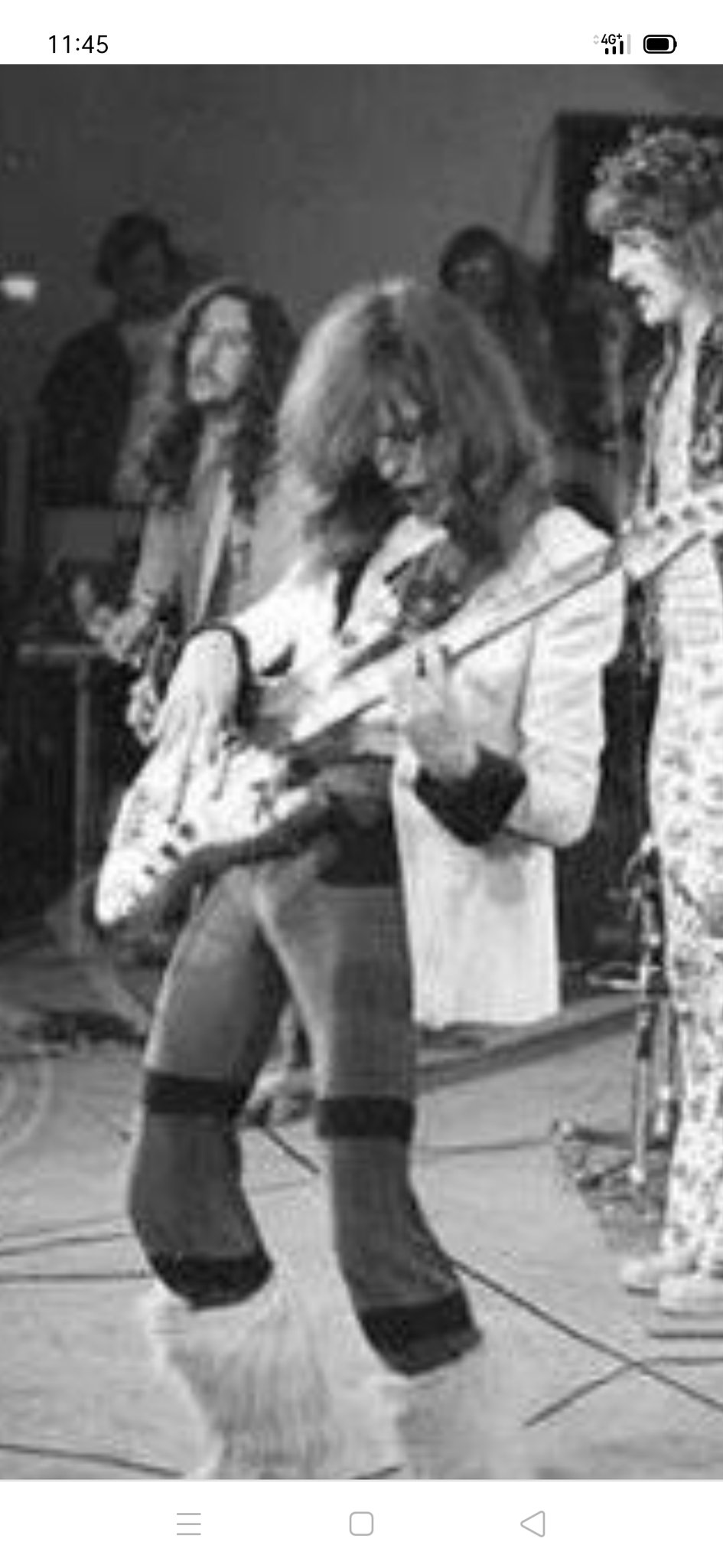 Happy Birthday Gary Thain
(Born 15 May, 1948)         