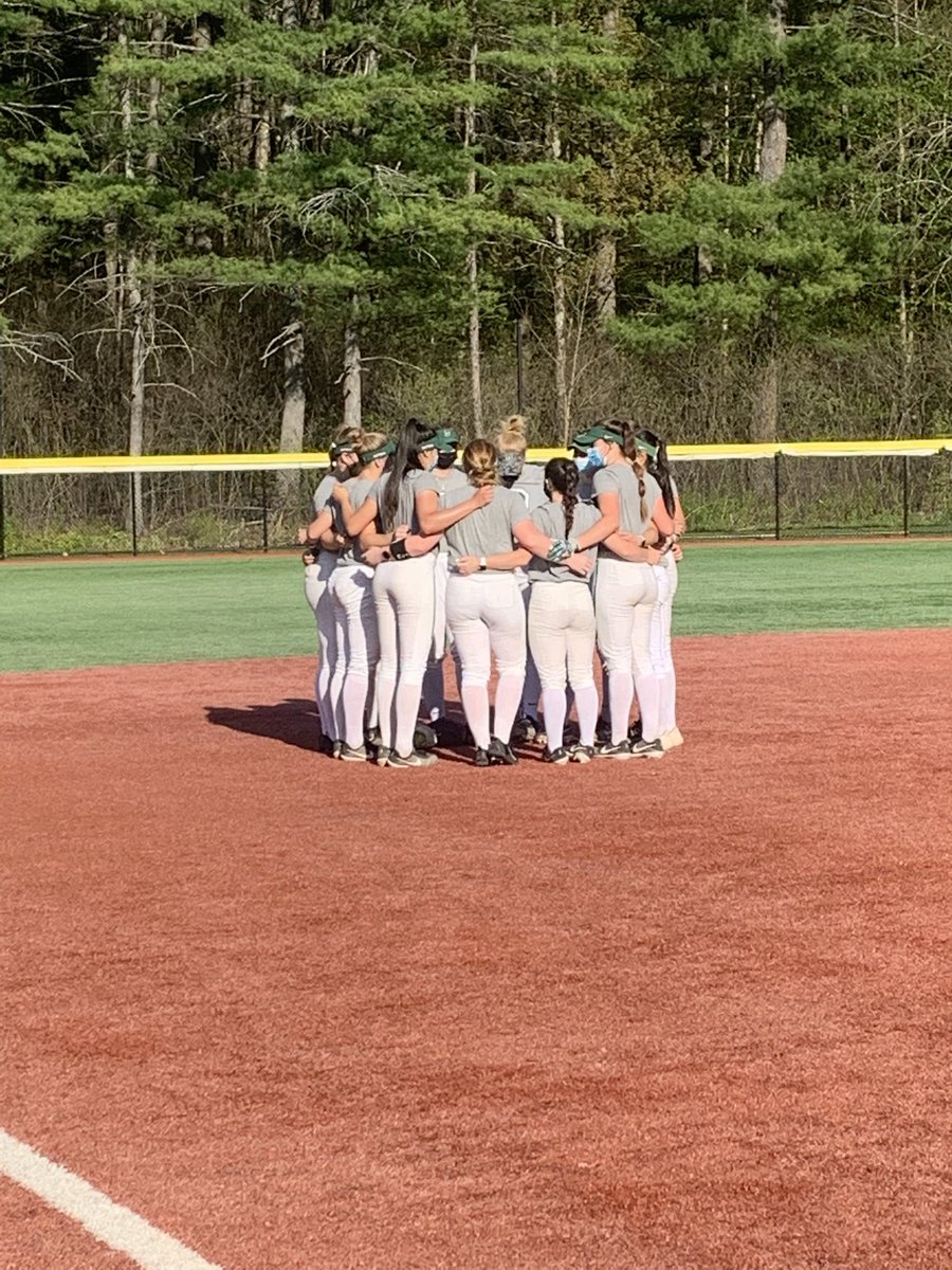 DartmouthSball's tweet photo. Last practice for 2021 in the books. Proud of how this group attacked a very difficult and challenging year.  Let’s get ✌🏻 more wins tomorrow! #WelcometotheWoods #DSB2021 https://t.co/CSWAwKej7I