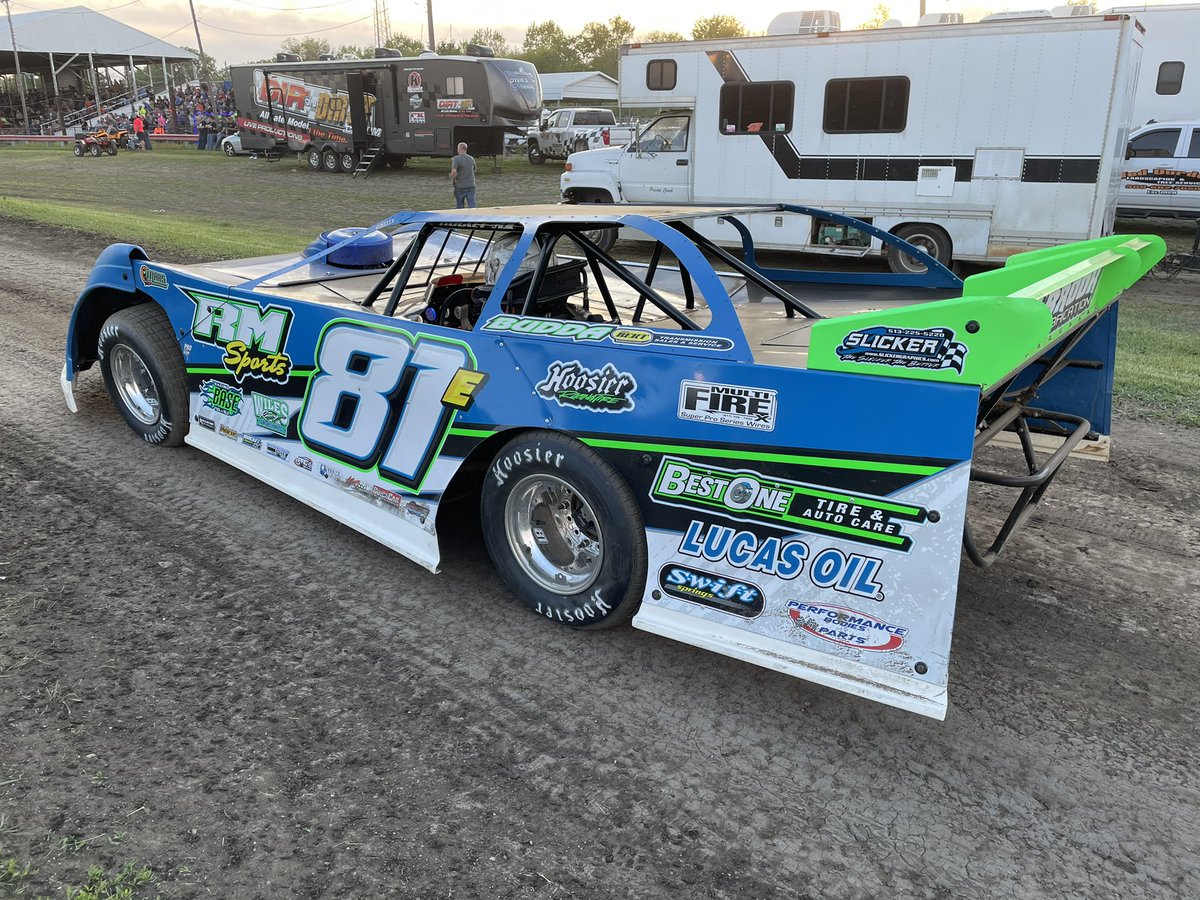 DIRTcarRacing's tweet photo. Checkered: #81E Tanner English gets the win.
Other transfers:
2. @TScheffler10s
3. 74 Mitch McGrath
4. @Ryangustin19r https://t.co/7ST6b9ooTI