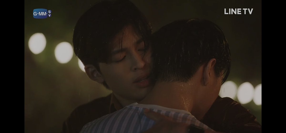 Kaofang04's tweet photo. สงสารหมอกรักปีอยู่ข้��งเดียว #ปลาบนฟ้า #ปลาบนฟ้าEP6 #หมอก��ี #เดือนมีน https://t.co/LttSsRBKcz