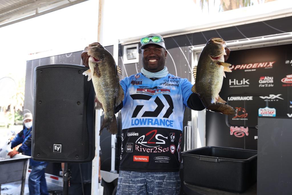 23lbs 13oz on the Dirty D leading the Toyota Series! dropping Bombs  on them! <a href="/DaiwaUSA/">Daiwa USA</a> <a href="/YamahaOutboards/">Yamaha Outboards</a> <a href="/River2SeaUSA/">River2Sea</a> <a href="/simmsfishing/">Simms Fishing</a> <a href="/CocoonsFitovers/">Cocoons Fitovers</a> <a href="/LowranceFishing/">Lowrance Fishing</a> <a href="/SkeeterTeam/">Skeeter Products, INC.</a> <a href="/GoRVing/">Go RVing</a> <a href="/MISSILE_BAITS/">MISSILE_BAITS</a> <a href="/BobsMachineShop/">Steven</a> <a href="/Power_Pole/">Power-Pole</a> <a href="/fishermanswhse/">Fishermans Warehouse</a> <a href="/MysteryTackleBx/">Mystery Tackle Box</a> <a href="/G2Gemini/">G2 Gemini</a>