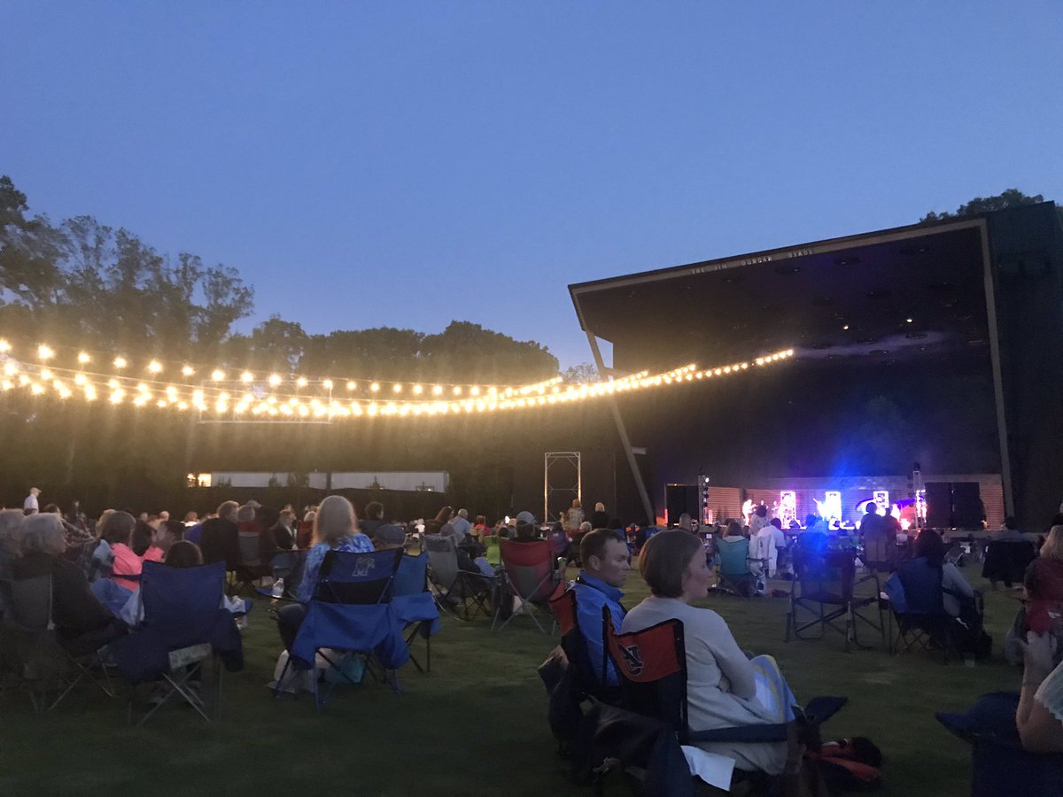 hassell_joey's tweet photo. #Backinthe901 for @radiansampโs 2nd #LocalsLive concert of 2021 w/ #SouthernAvenue. It was a beautiful night w/ great music, & good food. Excited for the @liveatthegarden line-up announcement in early June. @choose901 https://t.co/Q3IyOpR8sr