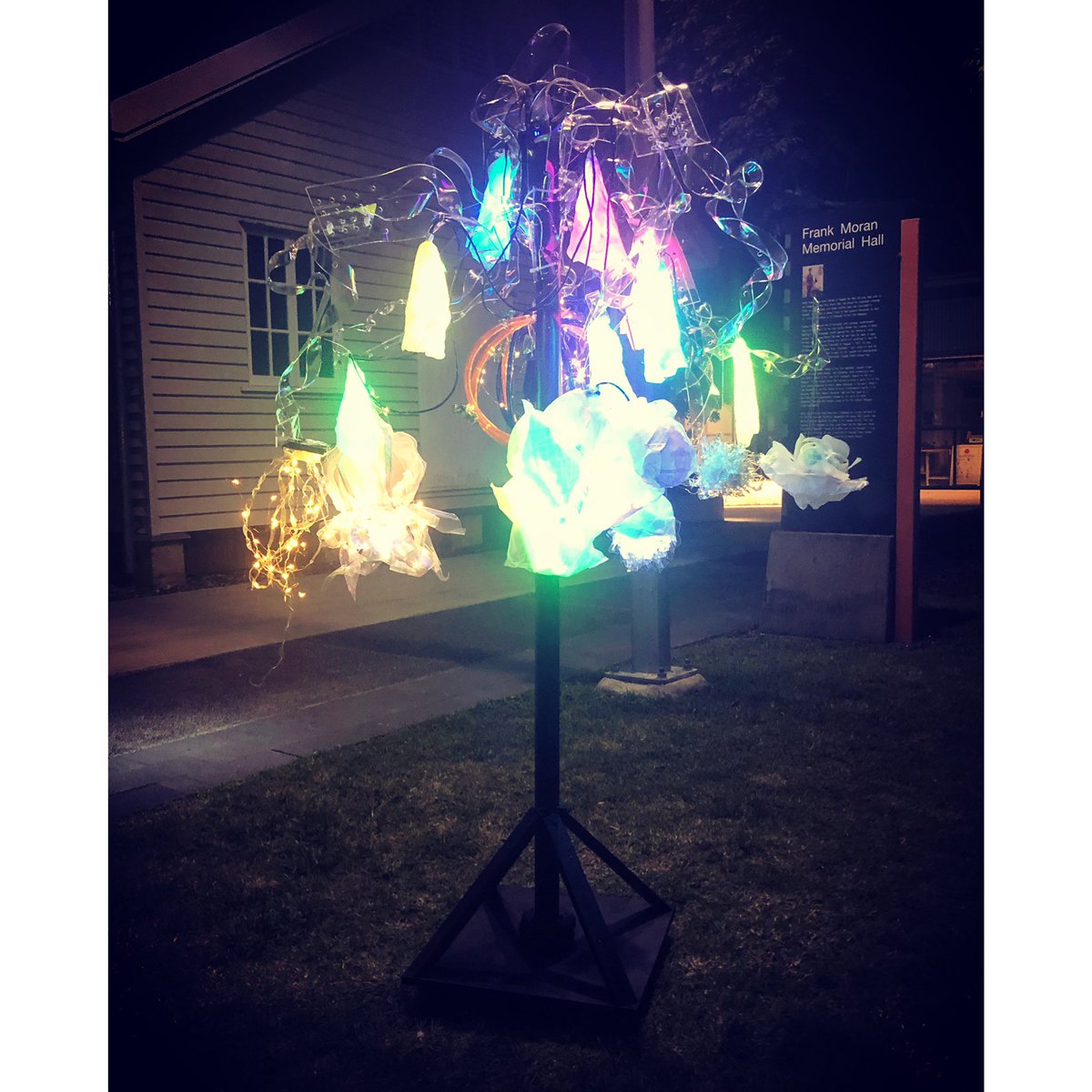 Last night our <a href="/qut/">QUT</a> DTB101 Interior Architecture students showchased their Bauhaus lanterns in a parade to celebrate @brisbaneartdesign. 

There’s magic in light, and in the friendships forged in making.

#bauhaus #designeducation #performanceart