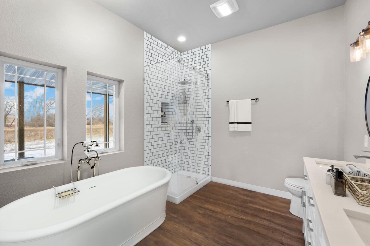 Barndominium & Farmhouses tweet media