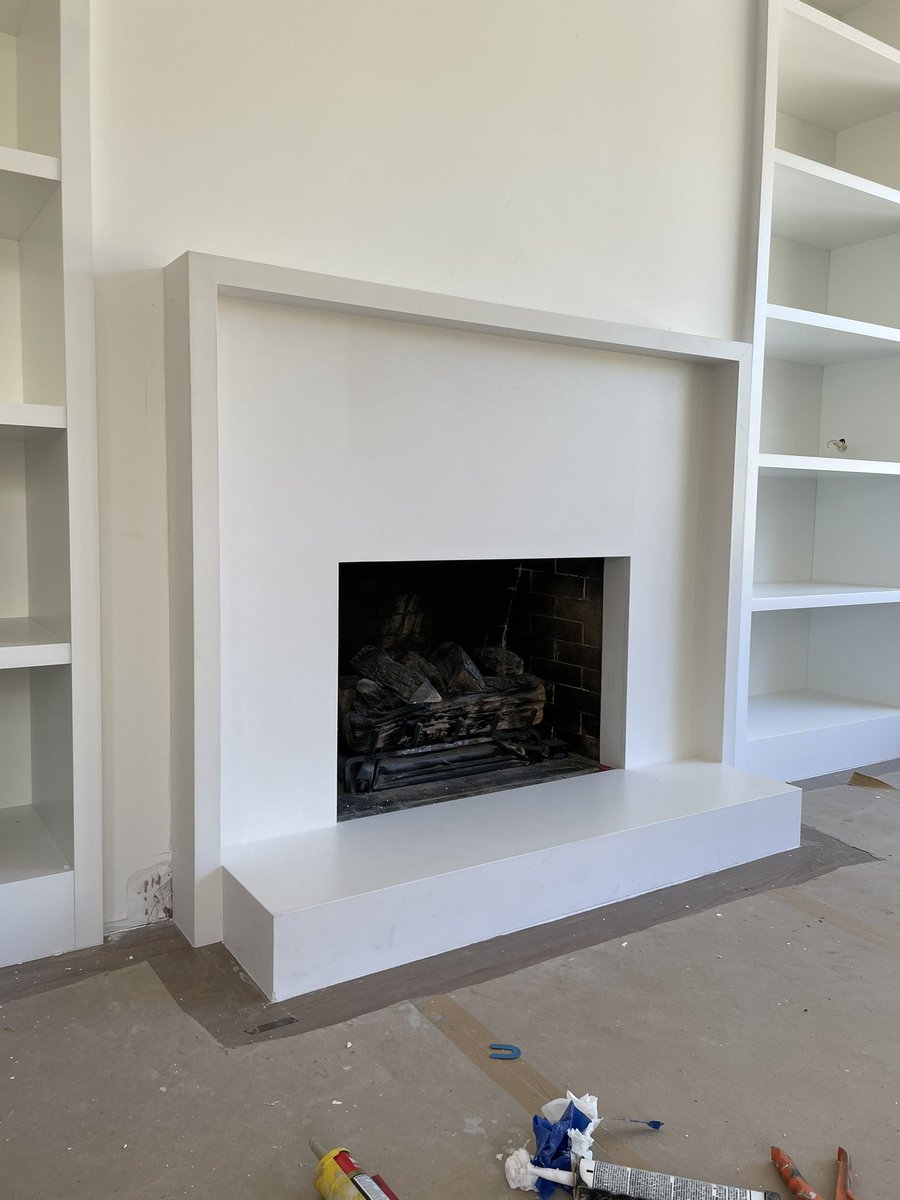 We do fully custom precast concrete surrounds in a variety of colours and finishes. This fireplace is a one piece surround and hearth in our Cancun finish. 😍