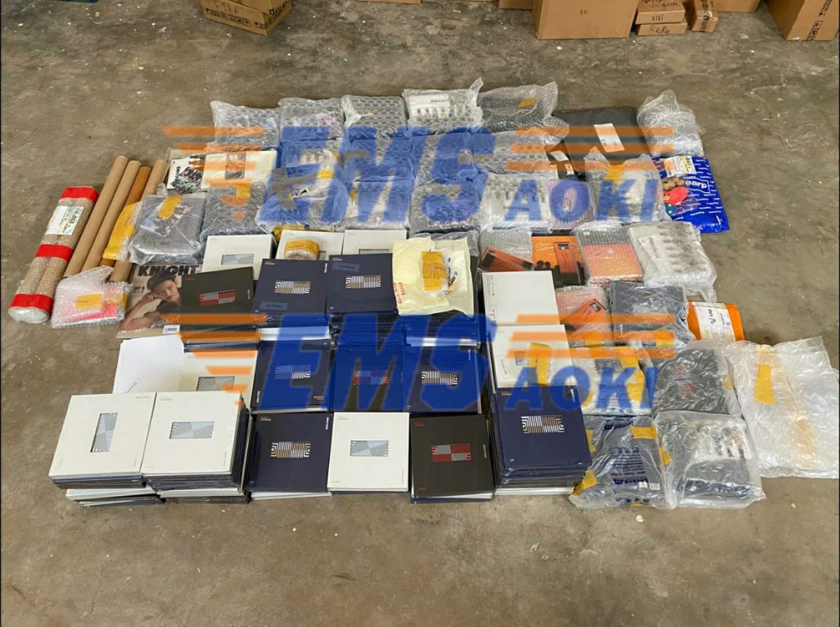 EMSbyAOKI's tweet photo. sebelum lebaran box 3/5 udah sampe dan selesai di repack loh 🤩

hari gini masih cari wh ems yg trusted? @EMSbyAOKI aja 😉🤭

#EMSbyAOKI #AOKI_warehouse https://t.co/mUEOMsBsw6