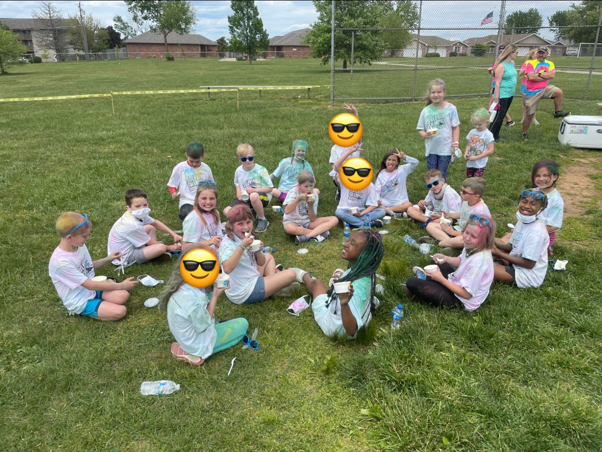 lablakey's tweet photo. Today was our first ever @TEAMDISNEYPod Dolphin Color Dash and @DisneyPTA did an AMAZING job! Thank you to our PTA, staff, families, and volunteers, for such a memorable day! What a great end to our fundraiser and a fun way to celebrate at the end this school year! https://t.co/EJ7JPJJg6f