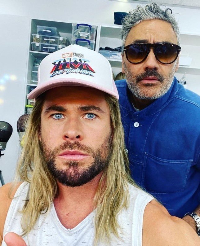 RT @NacaoMarveI: Chris Hemsworth e Taika Waititi nos bastidores de Thor: Love and Thunder https://t.co/0p7IIgRbX4
