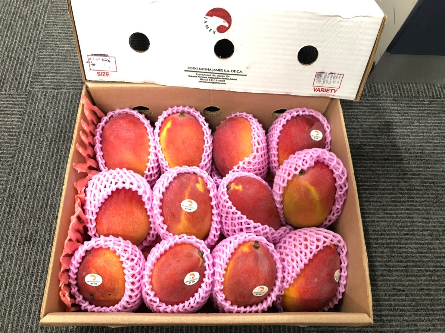 株式会社パシフィックコーポレーション 商品紹介 メキシコ産マンゴー 飛行機便によりフレッシュな状態で日本へやってきます 鮮度抜群で非常にうま味がありました 各種サイズ取り扱っております 青果 果実 マンゴー フルーツ 市場 農業